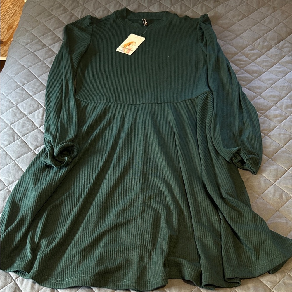 Elegant Green Women's Dress